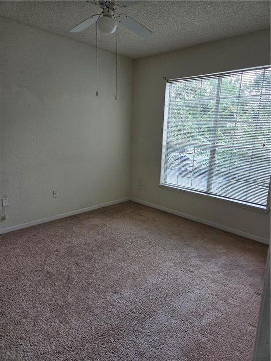 Activo con contrato: $175,000 (2 camas, 2 baños, 1166 Pies cuadrados)