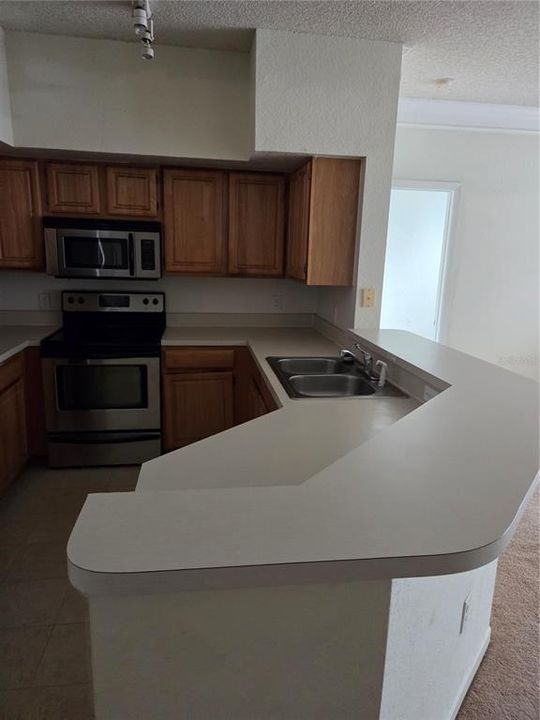 Activo con contrato: $175,000 (2 camas, 2 baños, 1166 Pies cuadrados)