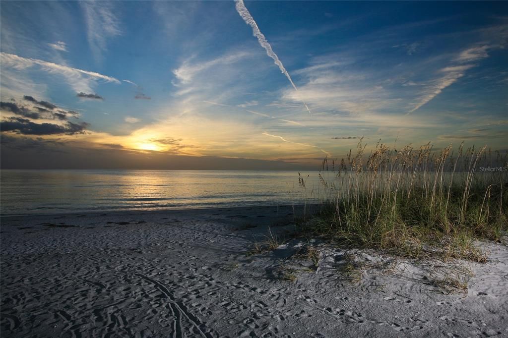 Siesta Beach - 4 miles away