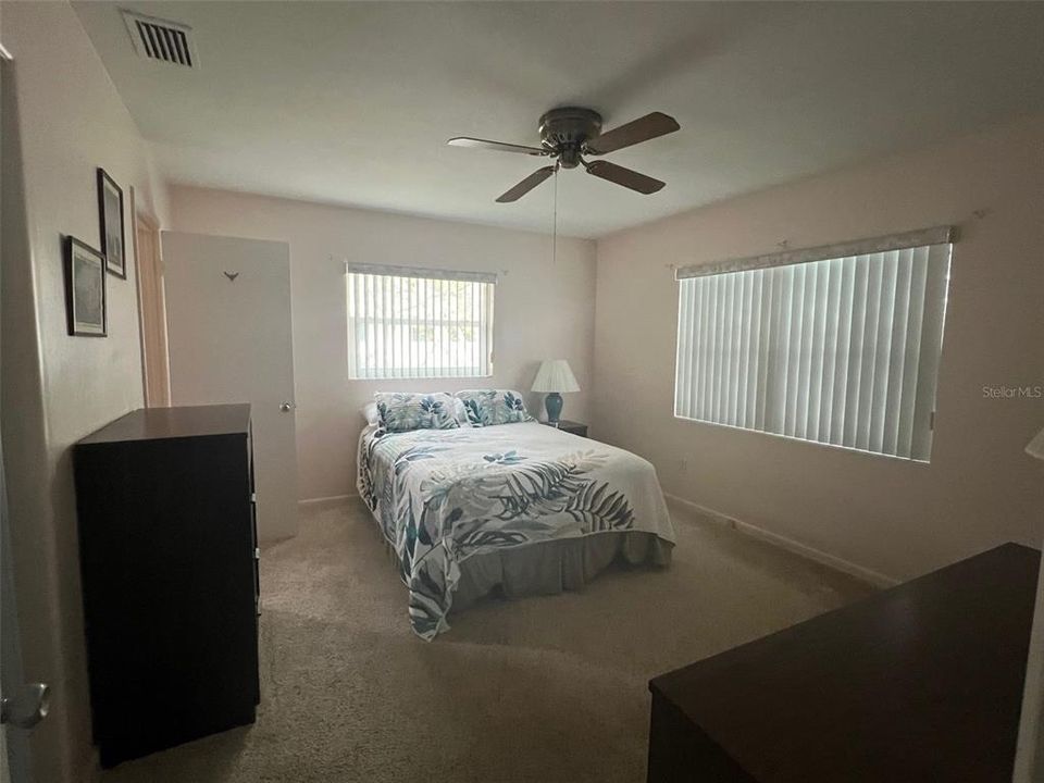 For Rent: $4,900 (3 beds, 2 baths, 1400 Square Feet)