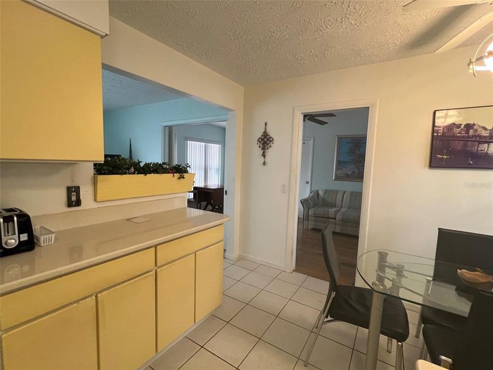 For Rent: $4,900 (3 beds, 2 baths, 1400 Square Feet)