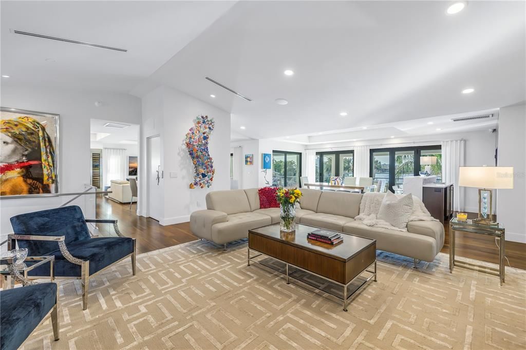 For Sale: $5,595,000 (5 beds, 5 baths, 5032 Square Feet)