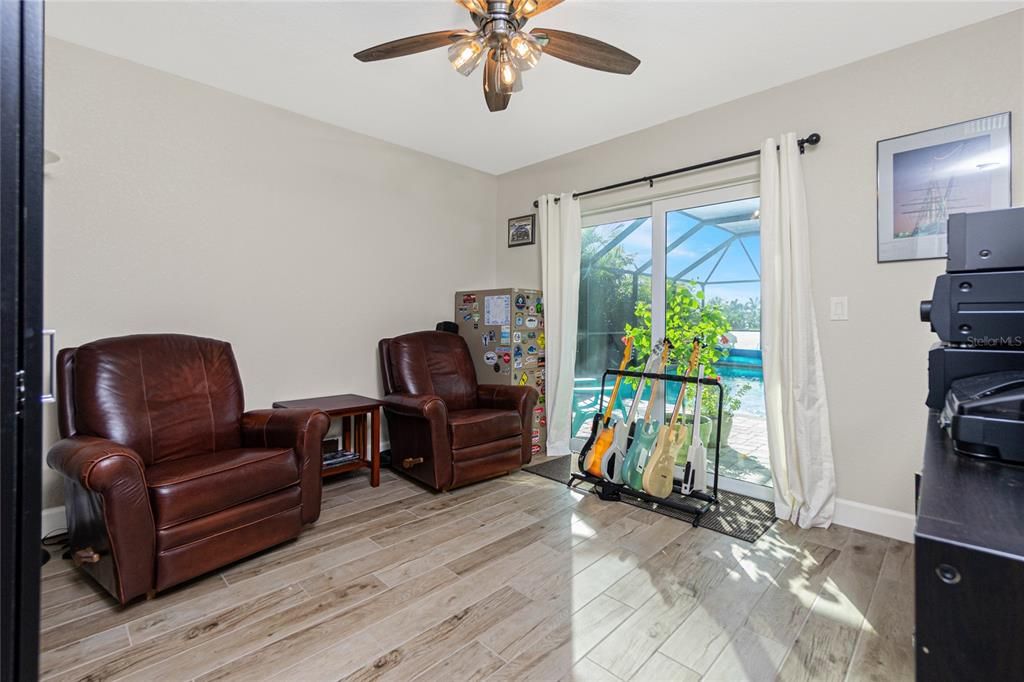 Active With Contract: $588,000 (3 beds, 2 baths, 1881 Square Feet)