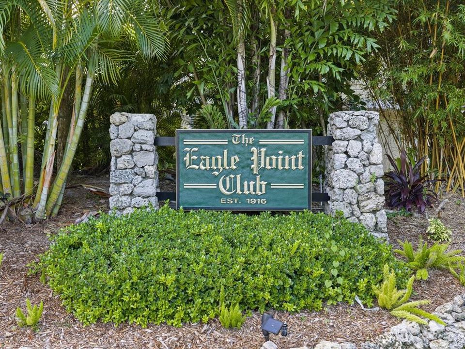 Eagle Point entrance