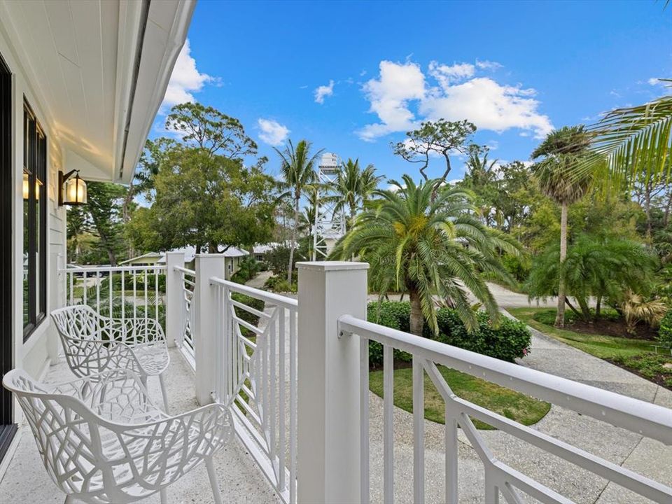 Guest bedroom balcony