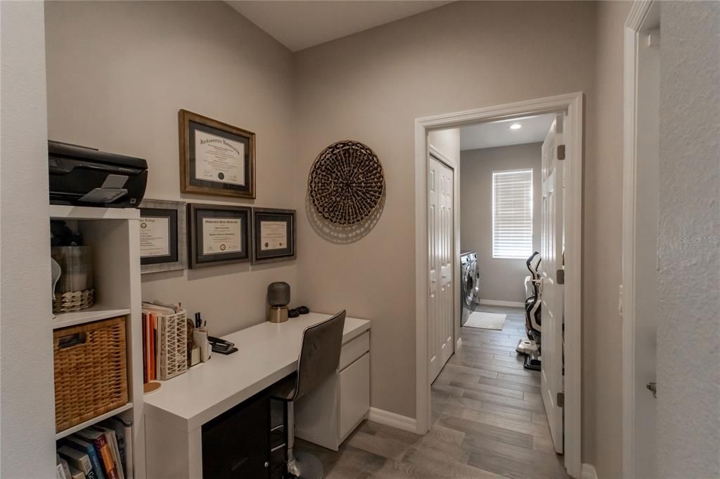 Active With Contract: $359,000 (3 beds, 2 baths, 1939 Square Feet)