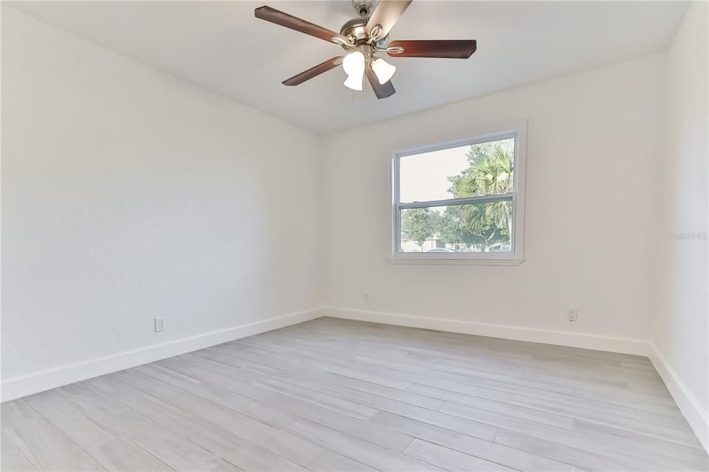 Recently Sold: $398,500 (3 beds, 2 baths, 1726 Square Feet)