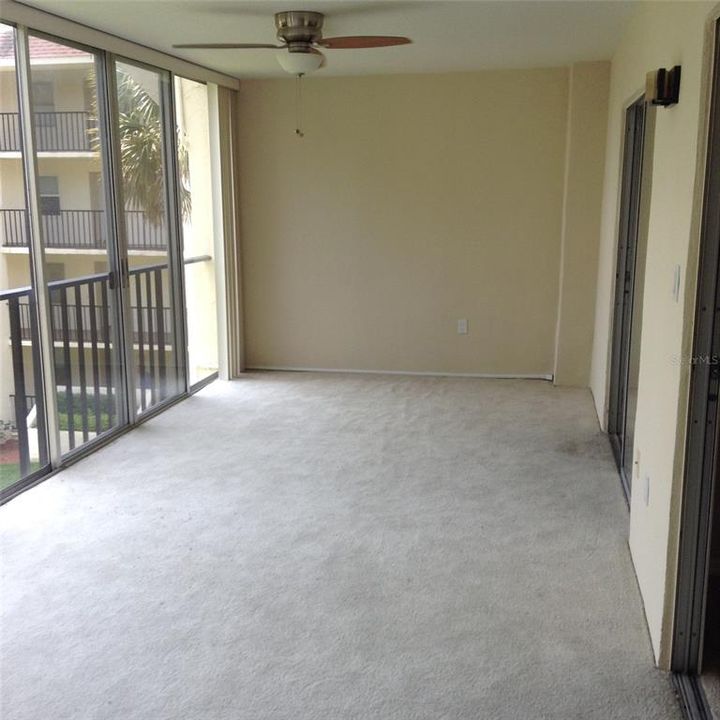 For Sale: $235,600 (2 beds, 2 baths, 970 Square Feet)