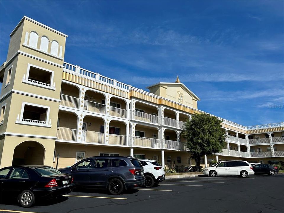 Recently Sold: $170,000 (2 beds, 2 baths, 1400 Square Feet)