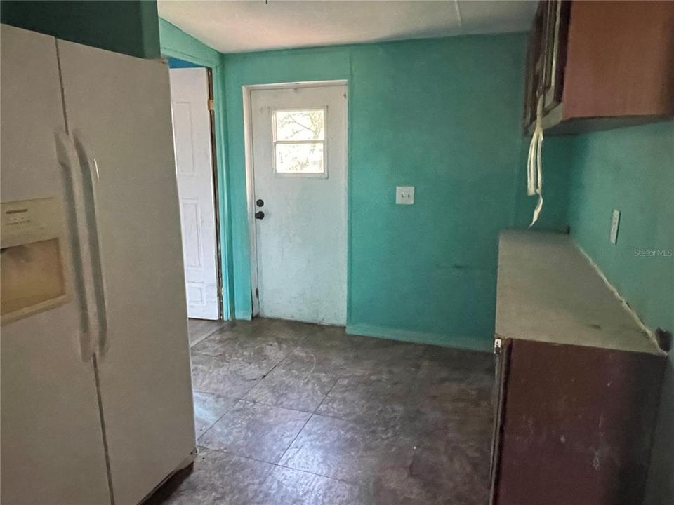 Vendido Recientemente: $289,900 (3 camas, 2 baños, 1216 Pies cuadrados)