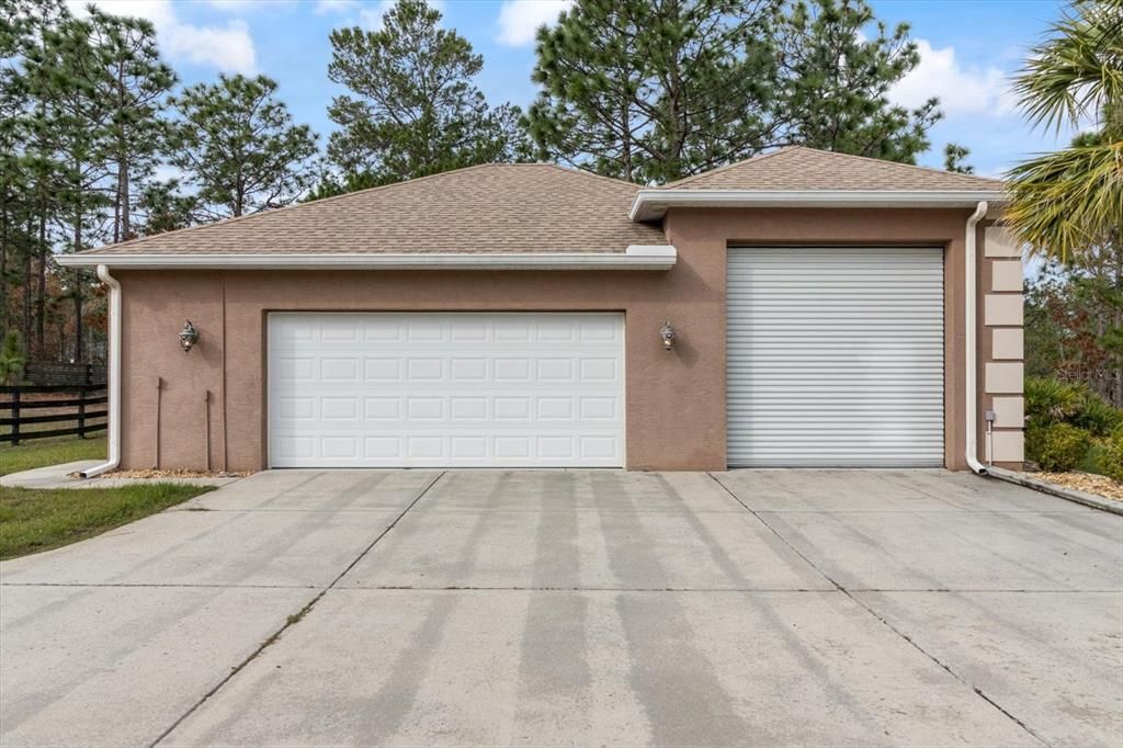 Recently Sold: $839,900 (3 beds, 3 baths, 3729 Square Feet)
