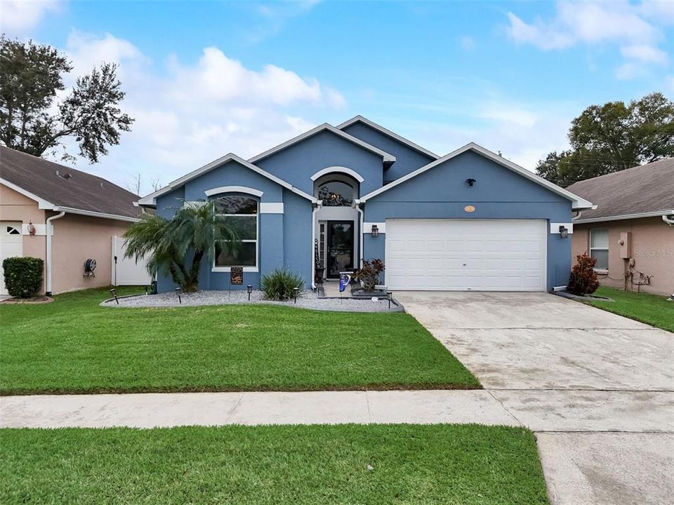 Recently Sold: $430,000 (3 beds, 2 baths, 1622 Square Feet)