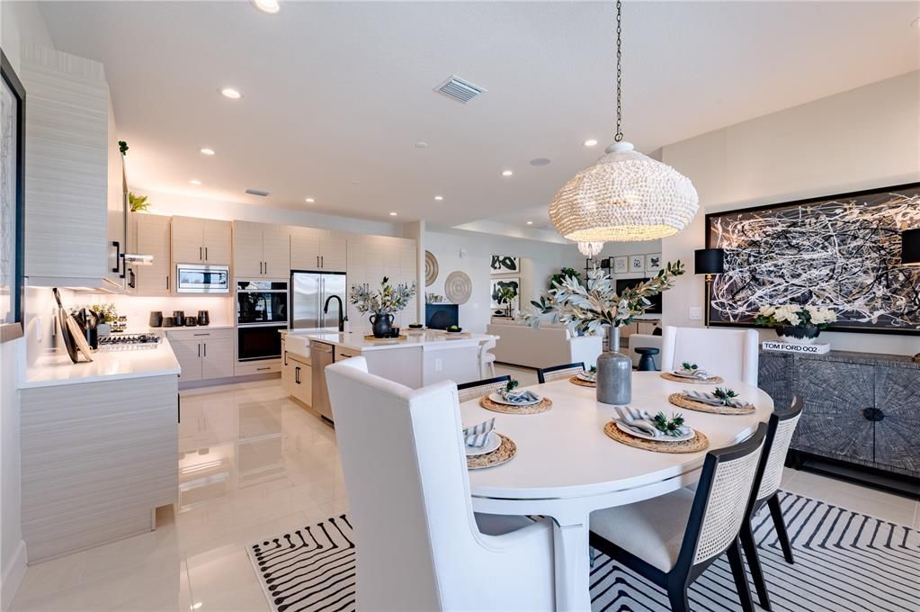 Recently Sold: $1,550,000 (5 beds, 5 baths, 4053 Square Feet)