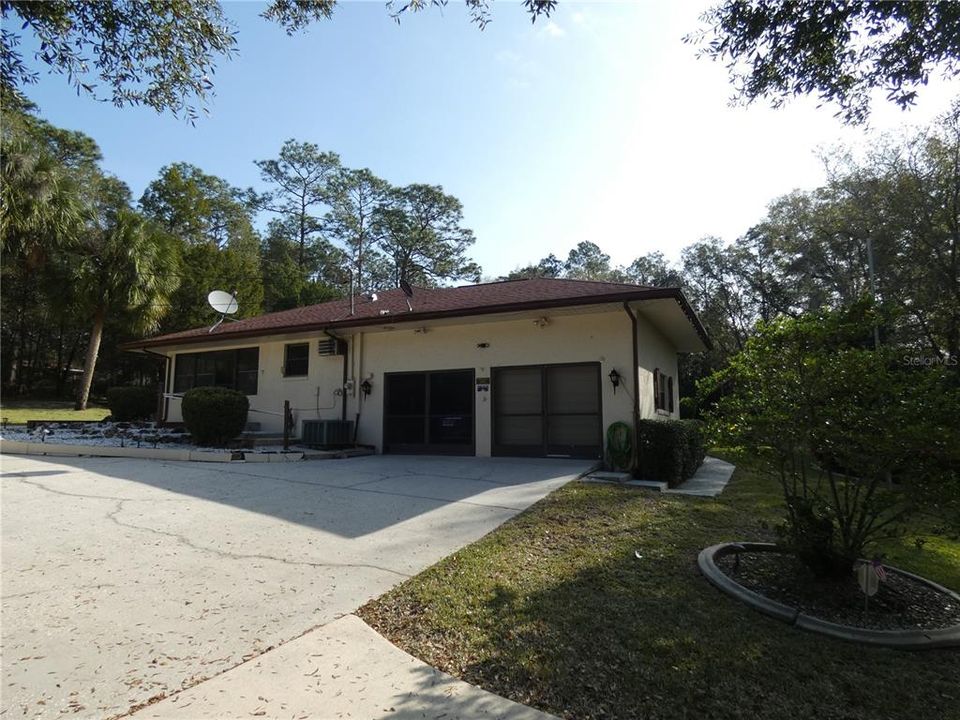 Recently Sold: $350,000 (3 beds, 3 baths, 2349 Square Feet)