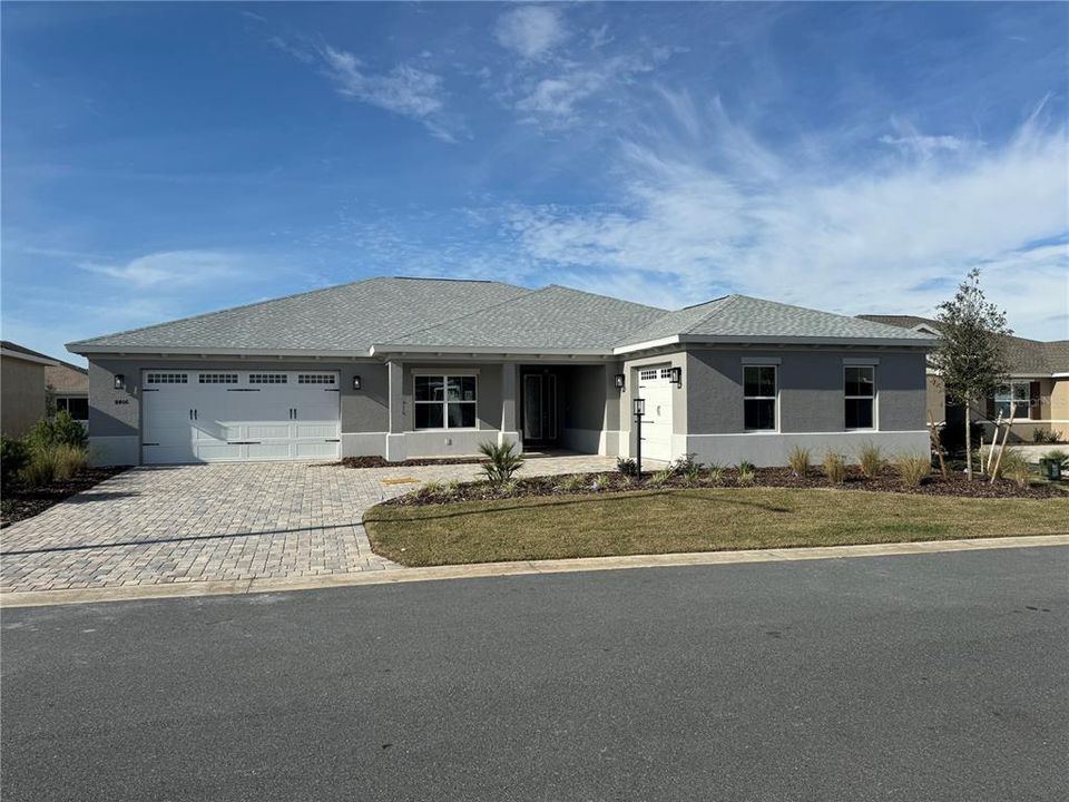 Recently Sold: $497,000 (3 beds, 3 baths, 2373 Square Feet)