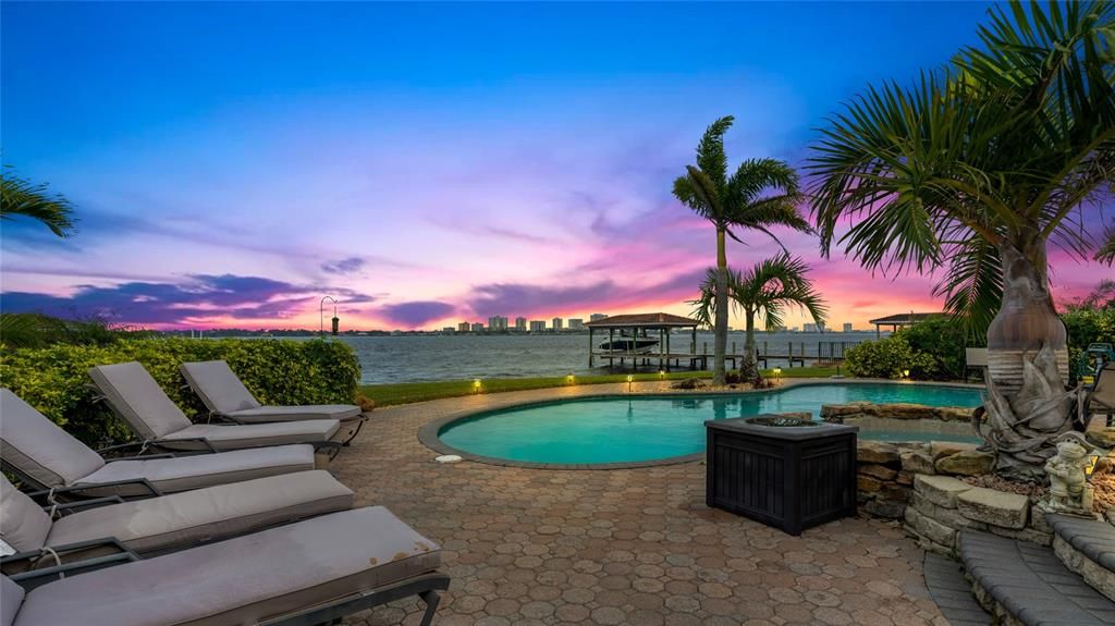 Recently Sold: $1,500,000 (4 beds, 2 baths, 3230 Square Feet)