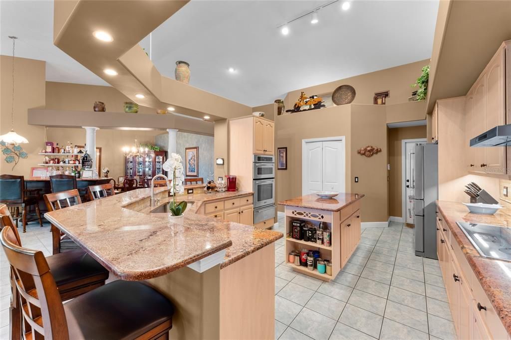 Recently Sold: $1,500,000 (4 beds, 2 baths, 3230 Square Feet)