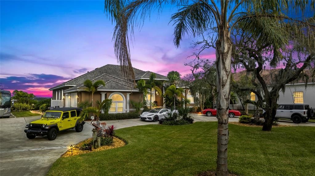 Recently Sold: $1,500,000 (4 beds, 2 baths, 3230 Square Feet)