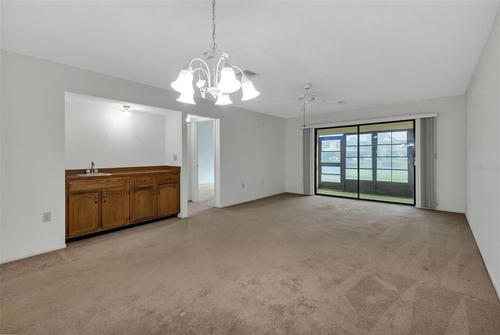 Active With Contract: $214,500 (2 beds, 2 baths, 1064 Square Feet)