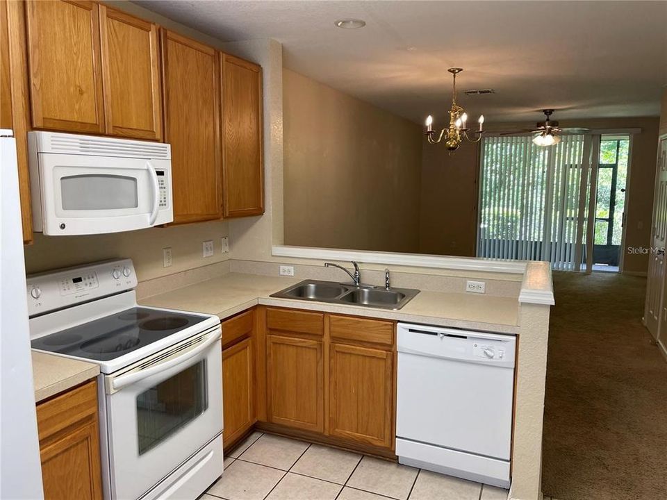 Recently Rented: $1,525 (2 beds, 2 baths, 1078 Square Feet)