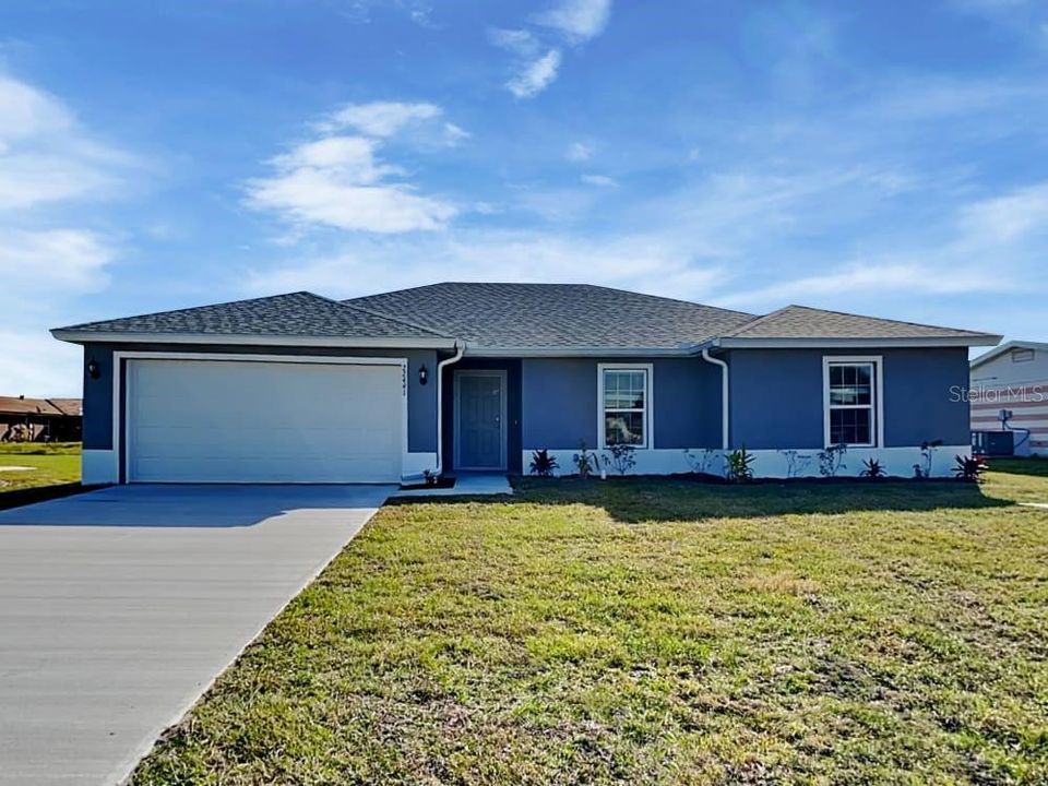 Recently Rented: $2,155 (4 beds, 2 baths, 1809 Square Feet)