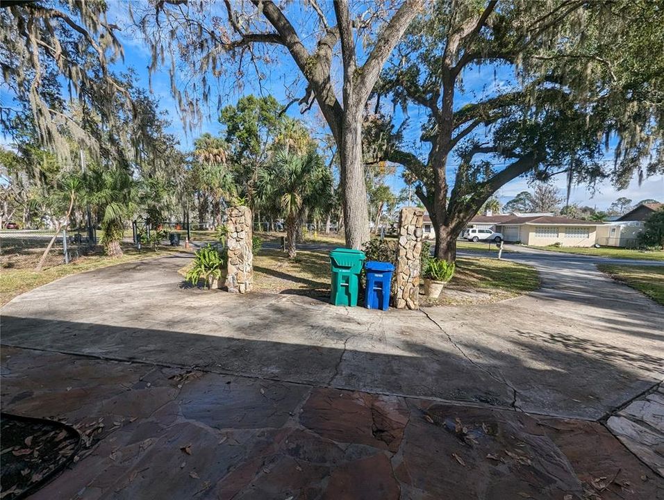 Recently Sold: $250,000 (3 beds, 2 baths, 1574 Square Feet)
