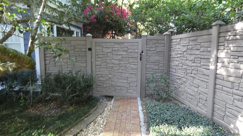 Stonelook Fence