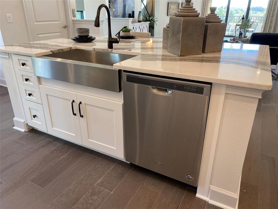 Stainless deep farmhouse sink