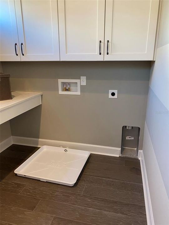 Cabinet storage above washer/dryer