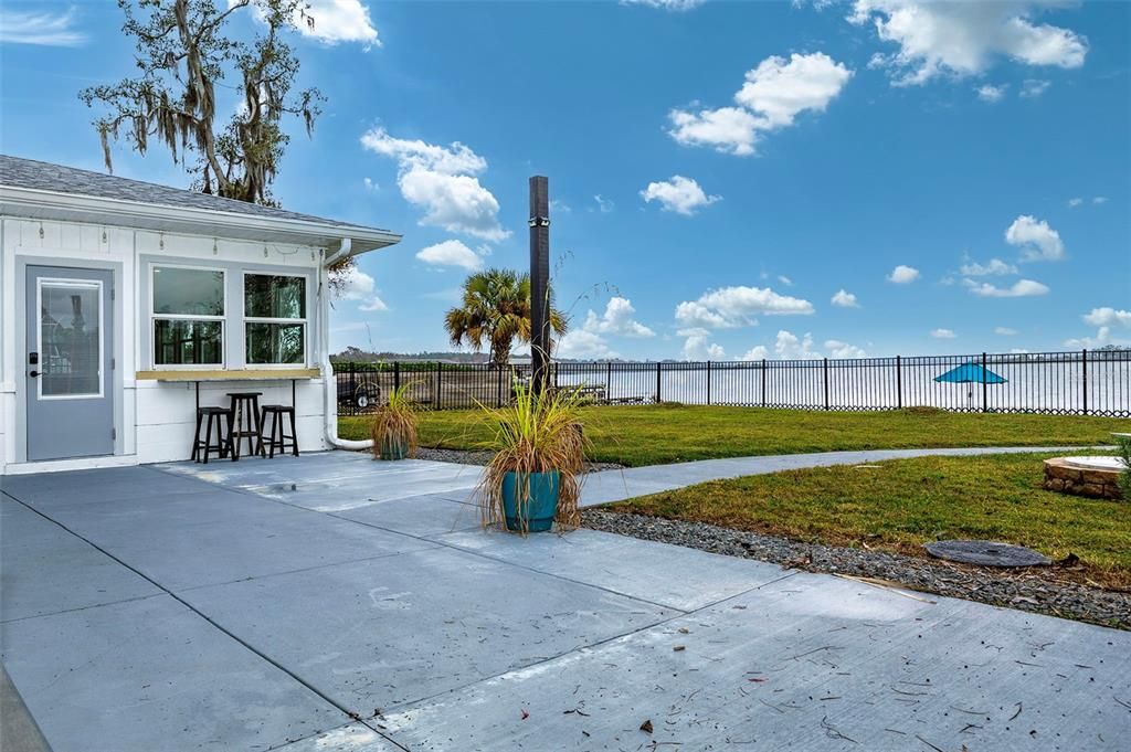 Recently Sold: $775,000 (4 beds, 3 baths, 1987 Square Feet)