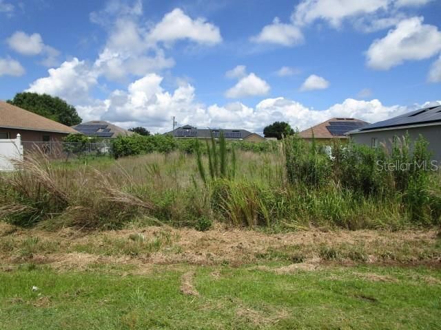 Activo con contrato: $30,000 (0.18 acres)