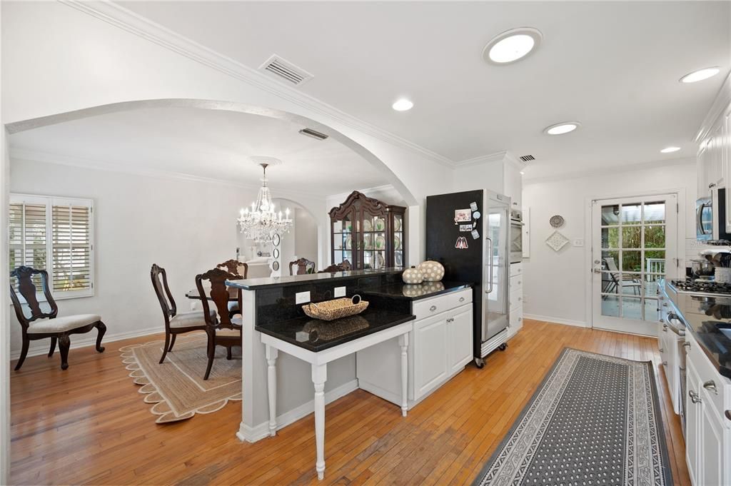 Active With Contract: $498,000 (3 beds, 2 baths, 2142 Square Feet)