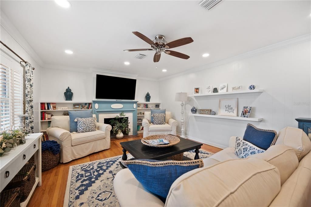 Active With Contract: $498,000 (3 beds, 2 baths, 2142 Square Feet)