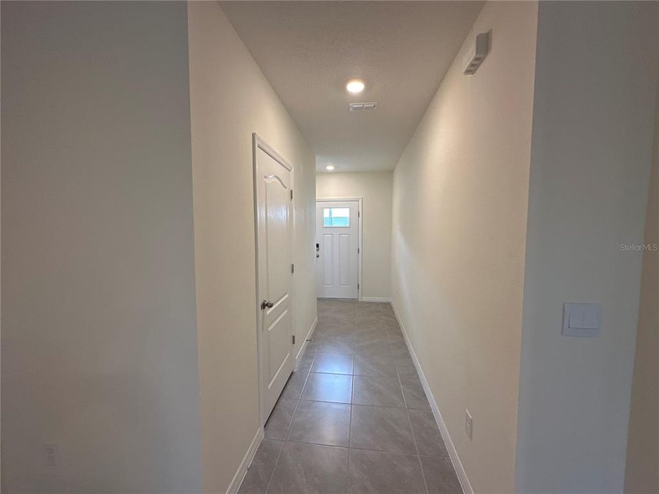Recently Rented: $2,000 (3 beds, 2 baths, 1627 Square Feet)