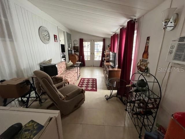 Vendido Recientemente: $72,900 (2 camas, 1 baños, 520 Pies cuadrados)