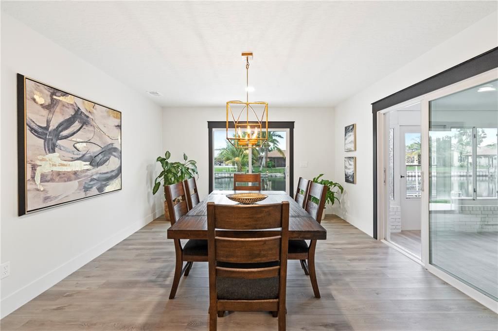 For Sale: $1,075,000 (3 beds, 2 baths, 1919 Square Feet)