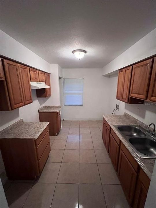 For Rent: $1,500 (3 beds, 2 baths, 1792 Square Feet)