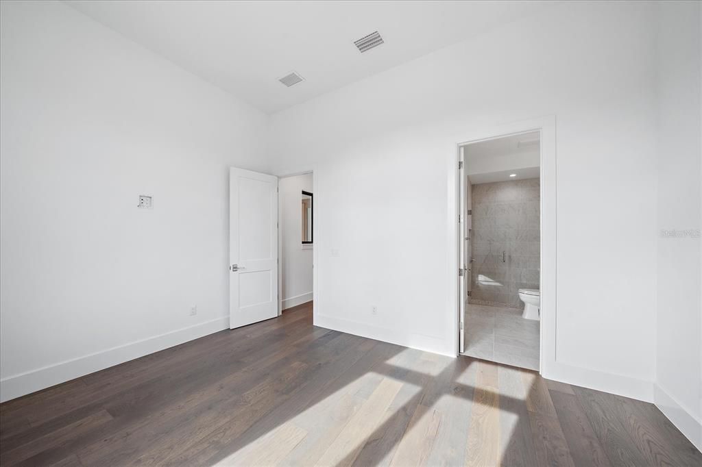 For Sale: $3,295,000 (3 beds, 3 baths, 3323 Square Feet)