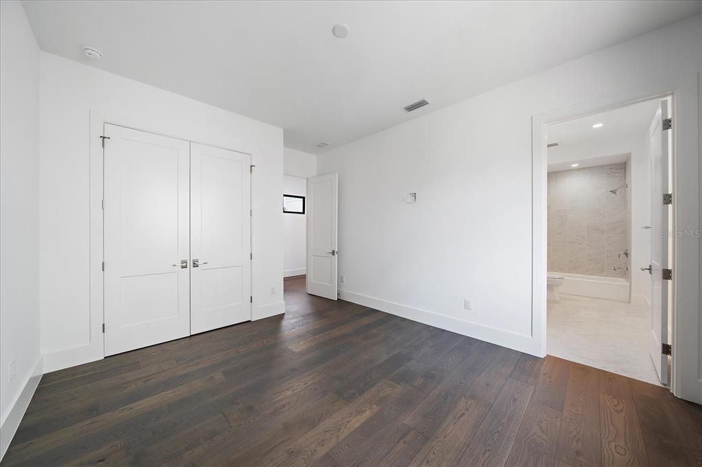 For Sale: $3,295,000 (3 beds, 3 baths, 3323 Square Feet)