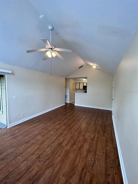 Recently Sold: $150,000 (1 beds, 1 baths, 627 Square Feet)