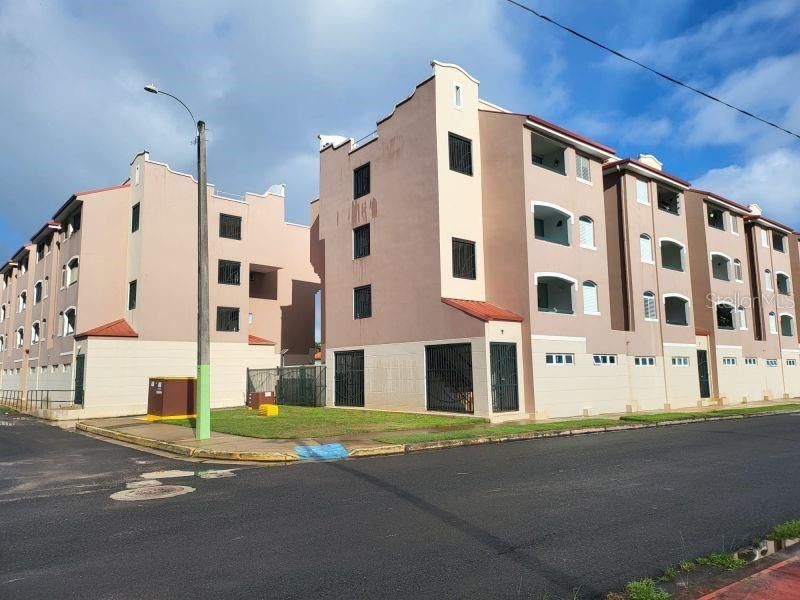 Vendido Recientemente: $135,000 (3 camas, 2 baños, 895 Pies cuadrados)