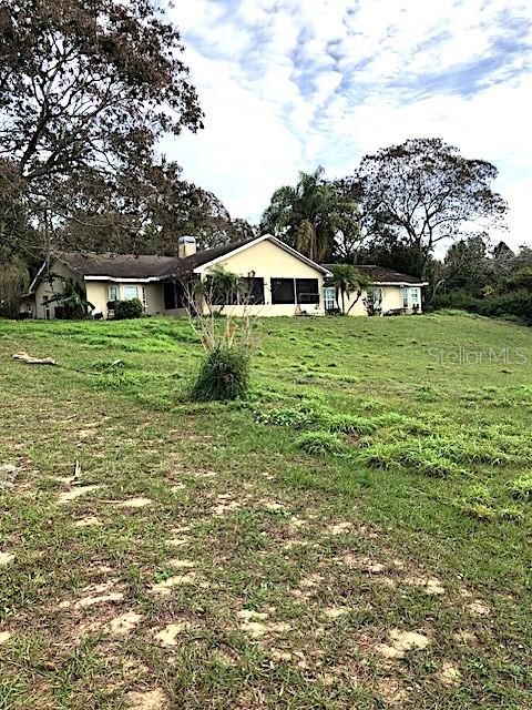 Recently Sold: $350,000 (5 beds, 2 baths, 2370 Square Feet)