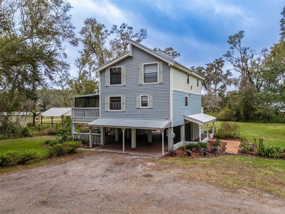 For Sale: $777,000 (3 beds, 3 baths, 1992 Square Feet)