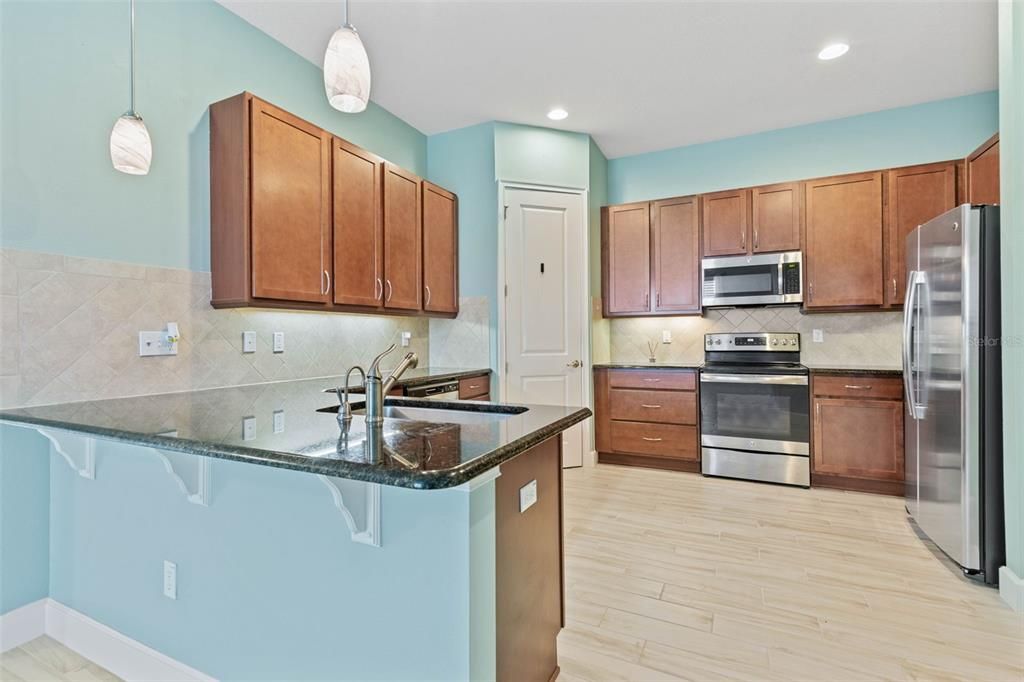 Active With Contract: $359,000 (2 beds, 2 baths, 1510 Square Feet)