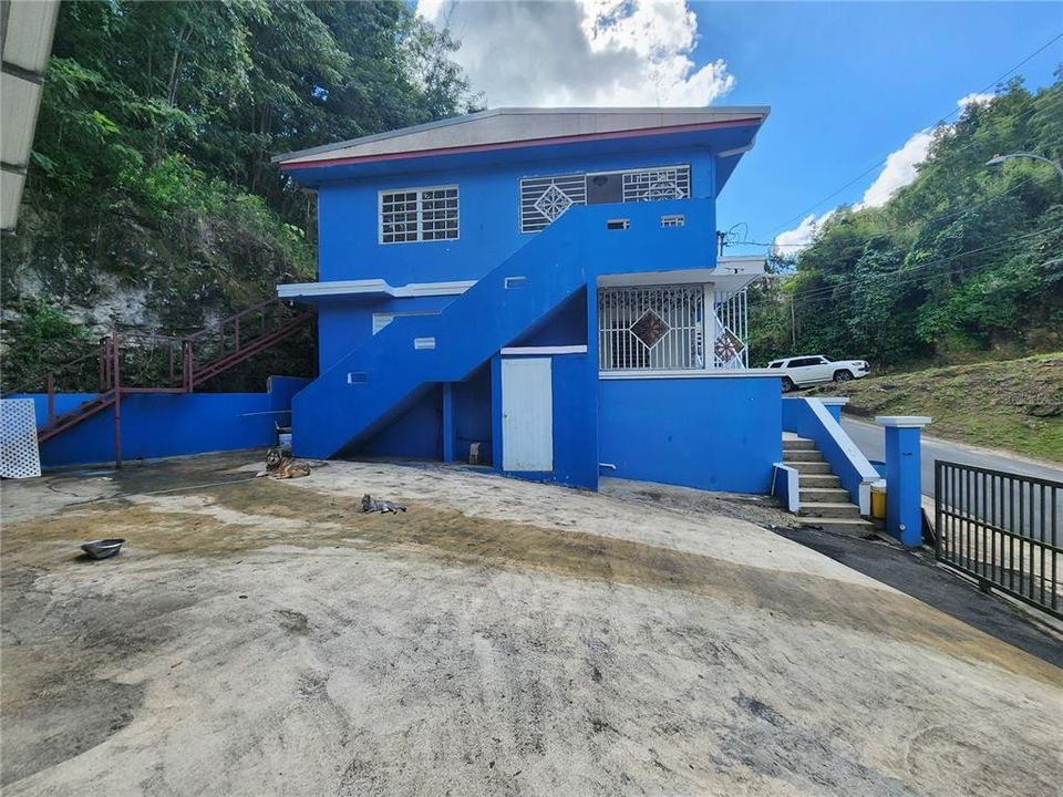 Vendido Recientemente: $185,000 (7 camas, 3 baños, 2500 Pies cuadrados)