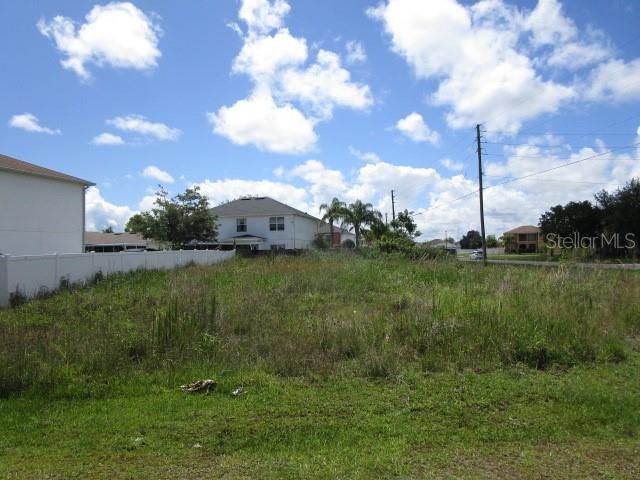 Activo con contrato: $42,500 (0.20 acres)