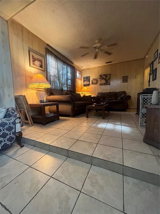 Active With Contract: $165,000 (3 beds, 2 baths, 1116 Square Feet)