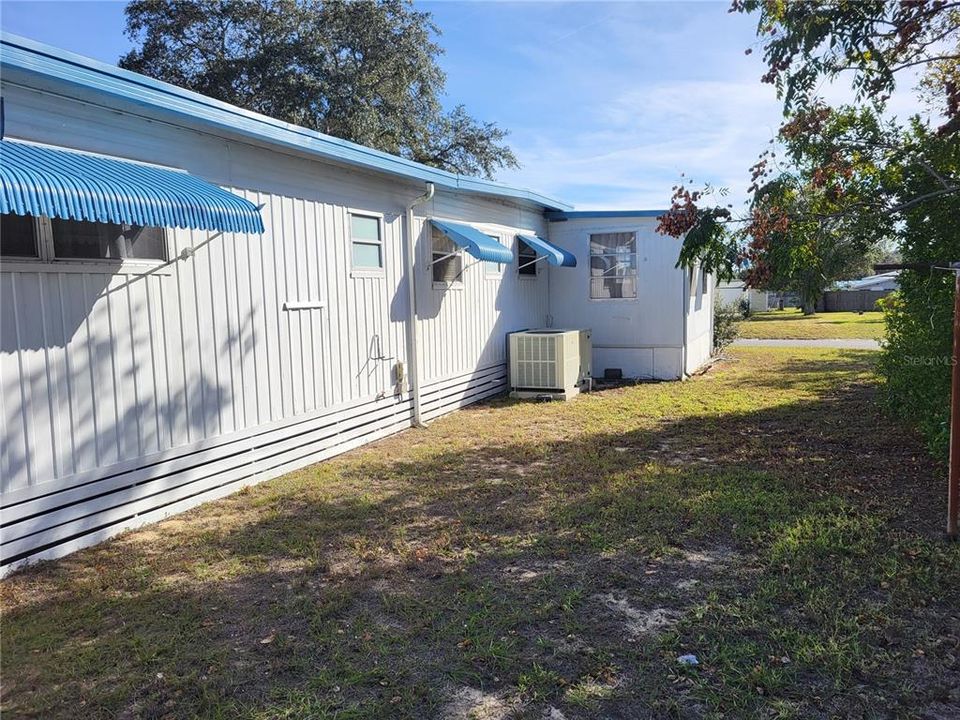 Active With Contract: $112,900 (2 beds, 1 baths, 720 Square Feet)