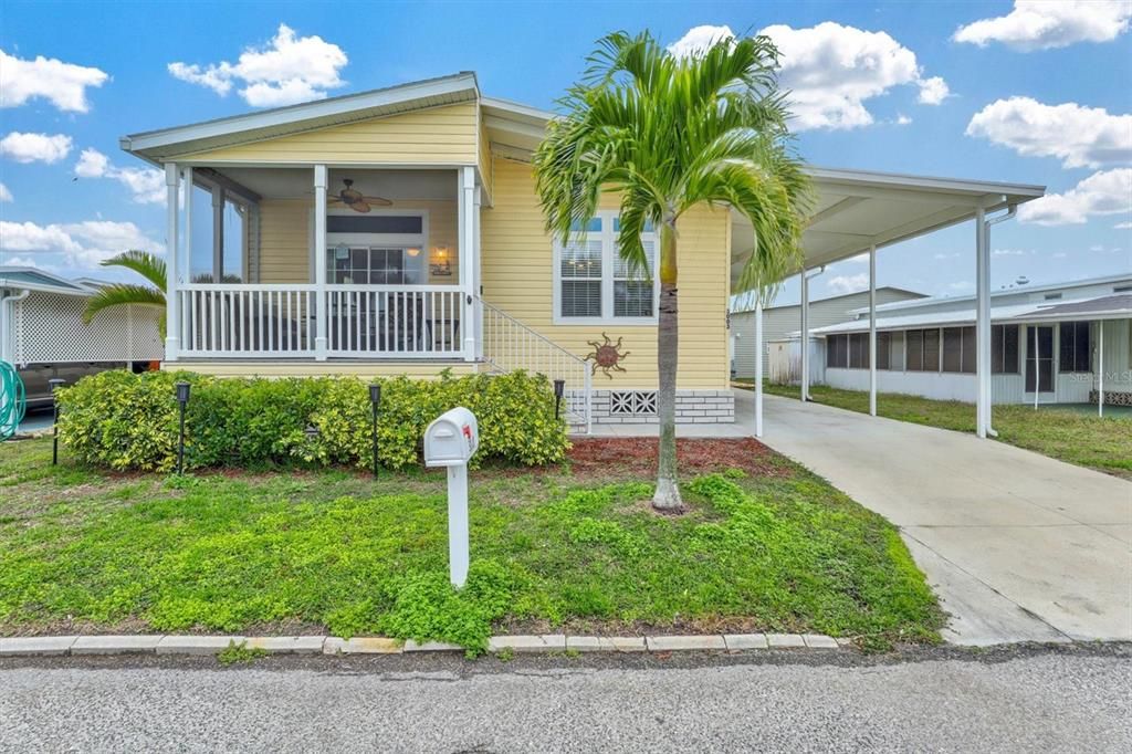 Recently Sold: $325,000 (2 beds, 2 baths, 1296 Square Feet)