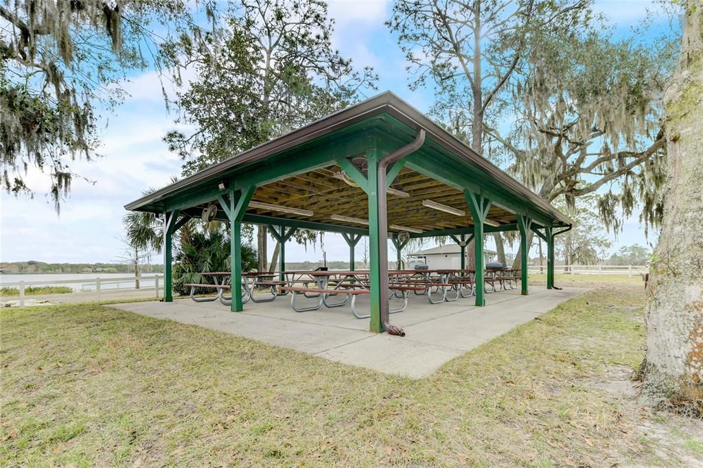 Huge Picnic area  for large gatherings